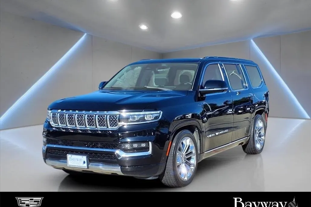 2023 Jeep Grand Wagoneer II photo 1