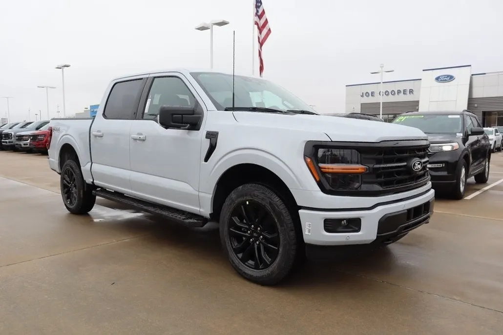 2025 Ford F-150 XLT photo 1