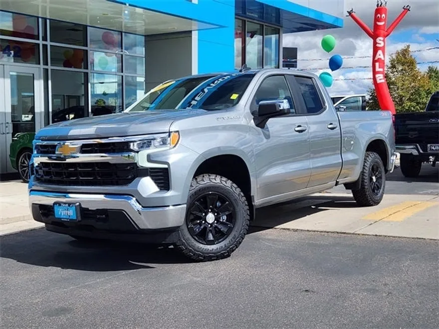 2025 Chevrolet Silverado 1500 LT1 photo 1