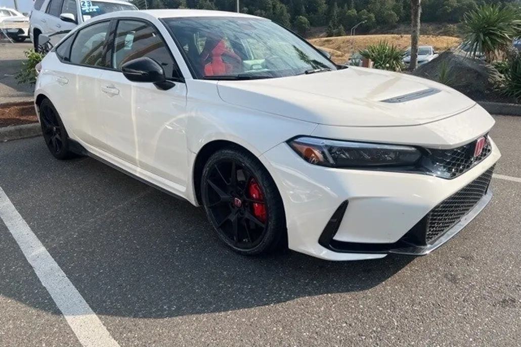 2024 Honda Civic Type R photo 1