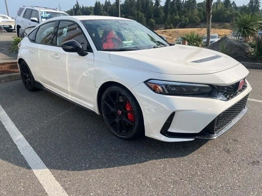 2024 Honda Civic Type R photo 1