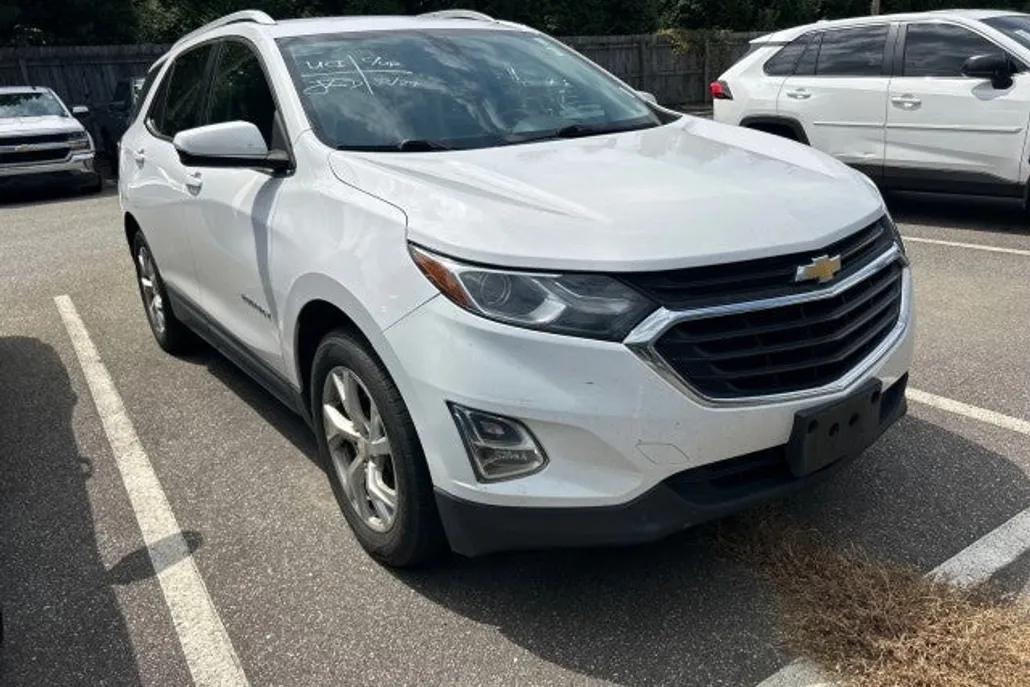 2018 Chevrolet Equinox LT photo 1