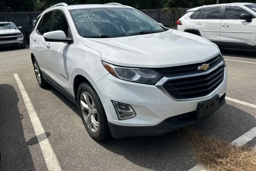 2018 Chevrolet Equinox LT photo 1