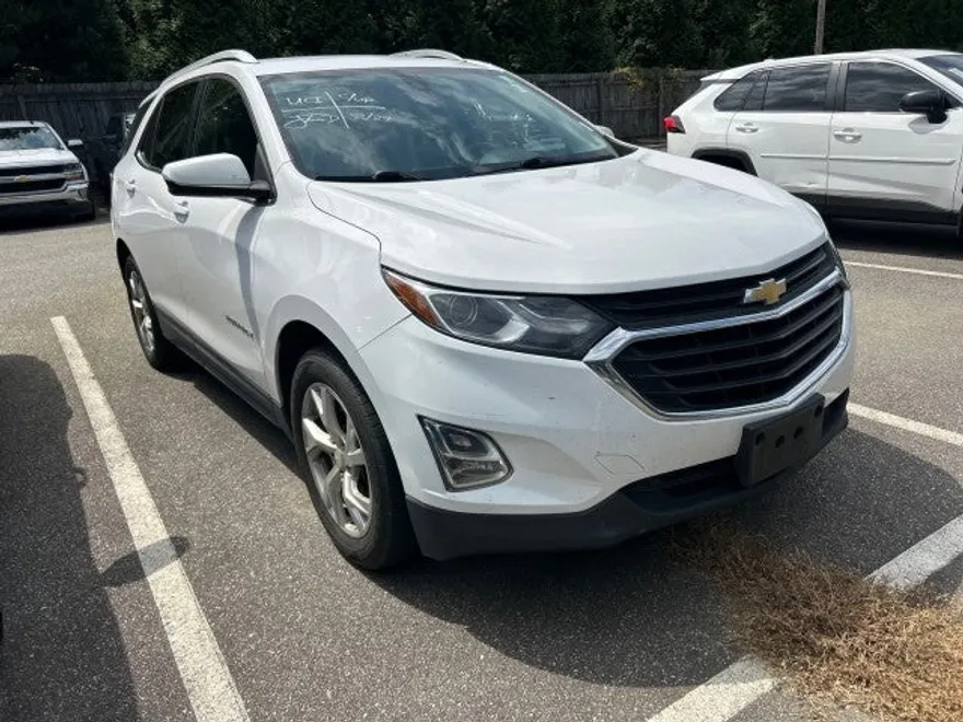 2018 Chevrolet Equinox LT photo 1