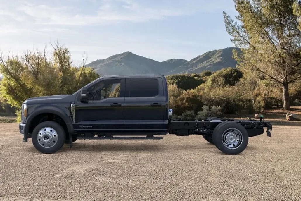 2026 Ford F-450 XLT photo 1