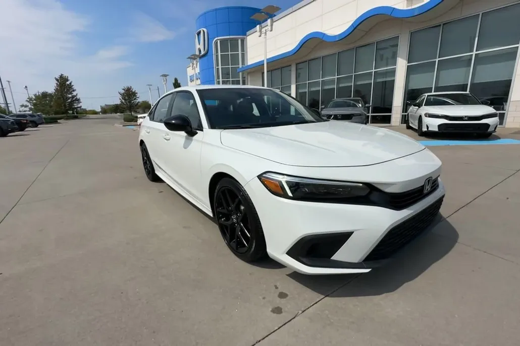 2024 Honda Civic Sport photo 1