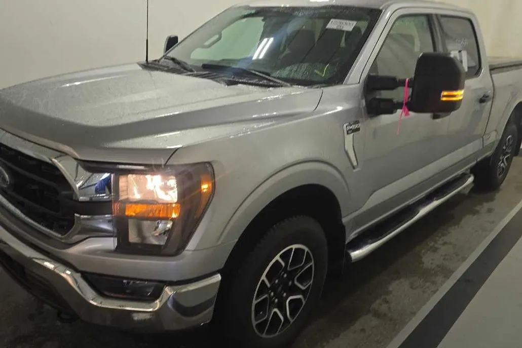 2023 Ford F-150 XLT photo 1