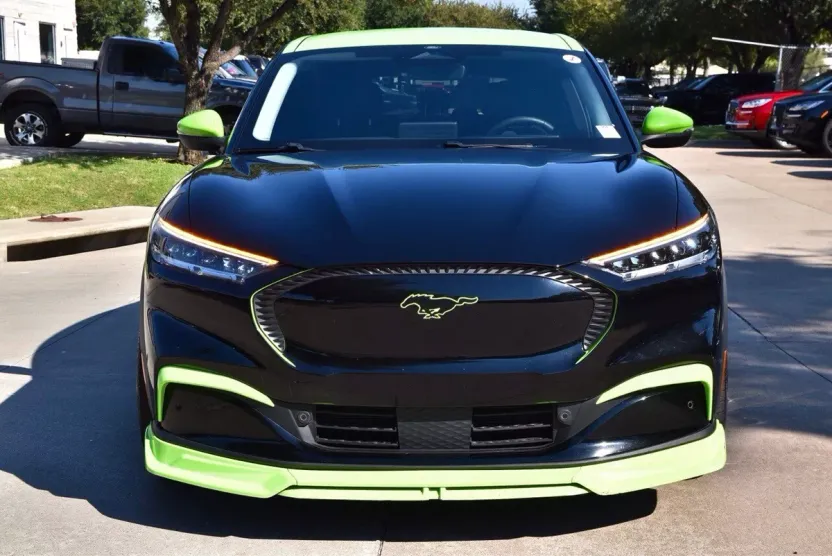 2022 Ford Mustang Mach-E Select photo 1