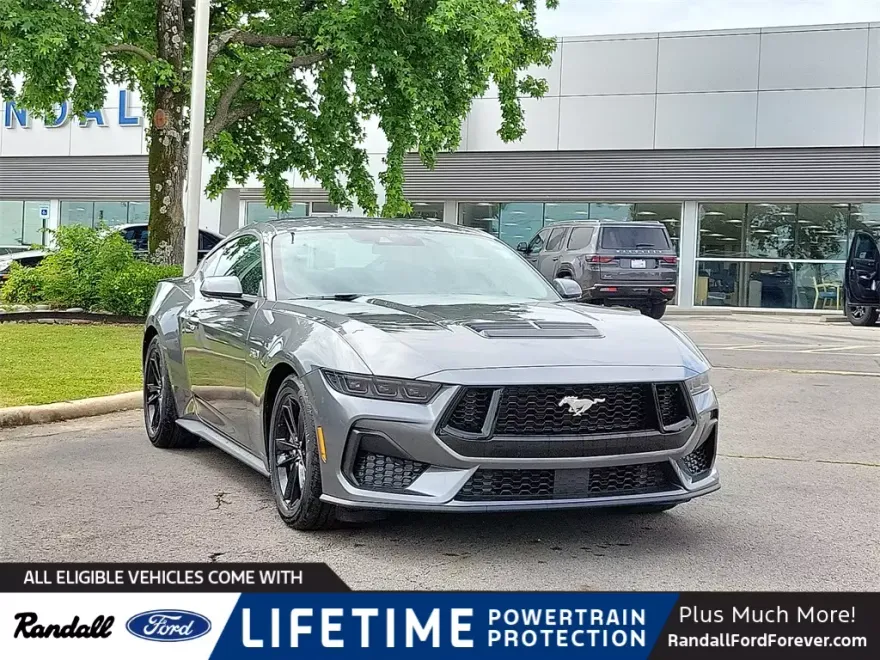 2025 Ford Mustang GT photo 1