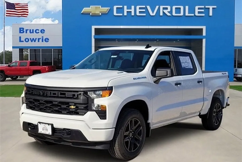 2026 Chevrolet Silverado 1500 Custom photo 1