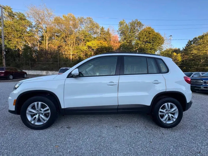 2017 Volkswagen Tiguan Limited S photo 1