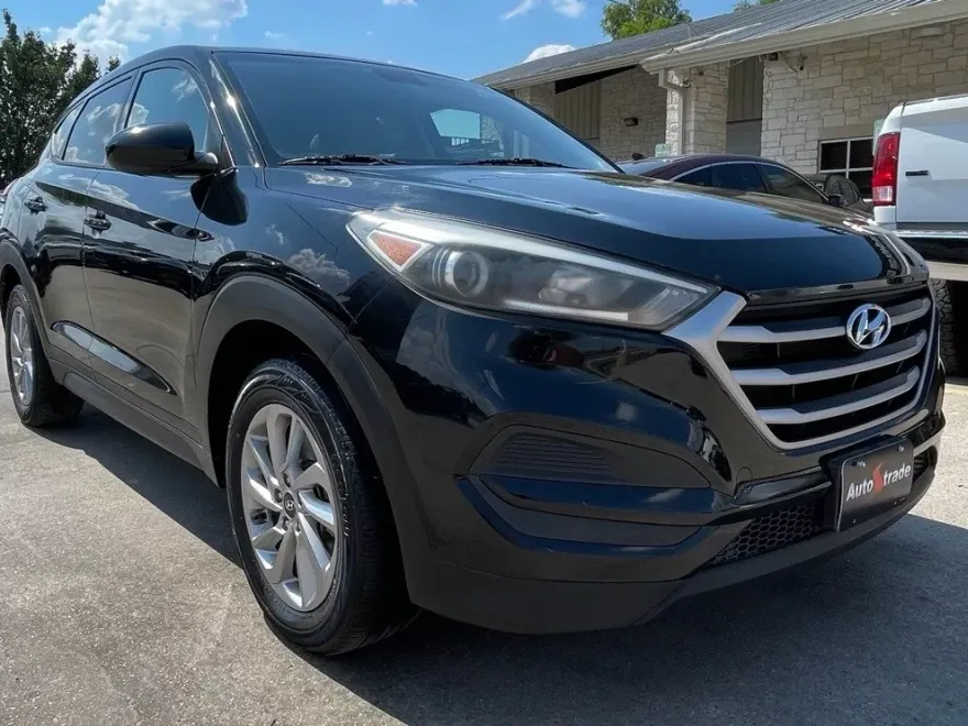 2017 Hyundai Tucson SE photo 1