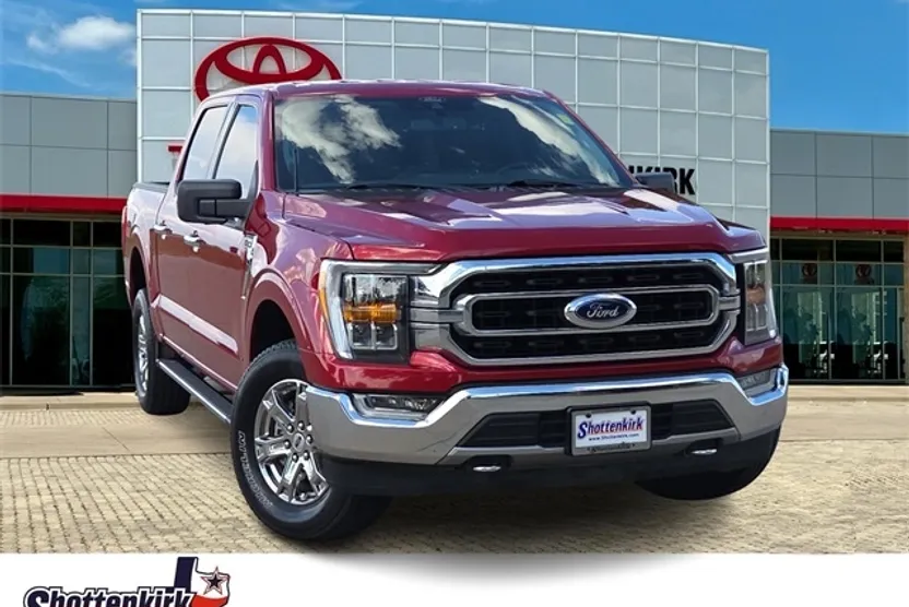 2021 Ford F-150 XLT photo 1