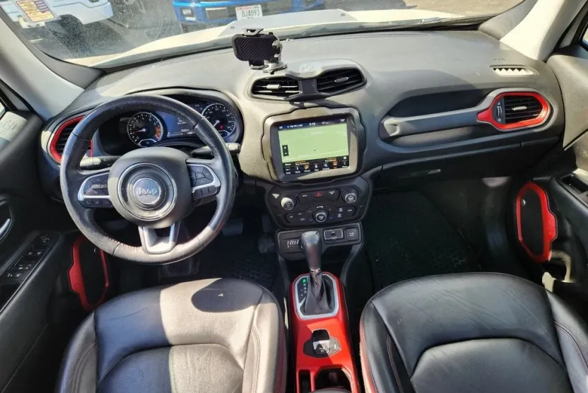 2018 Jeep Renegade Trailhawk photo 1