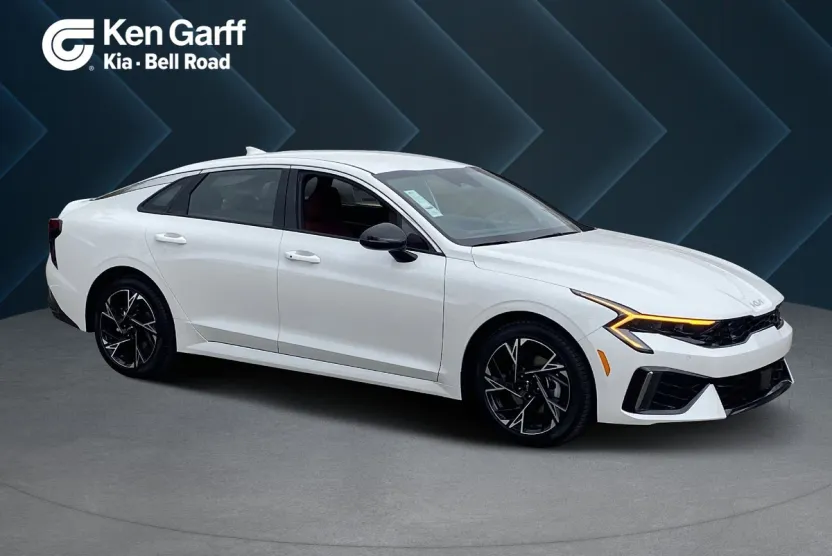 2026 Kia K5 GT-Line photo 1