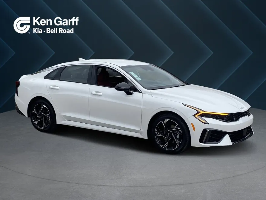 2026 Kia K5 GT-Line photo 1