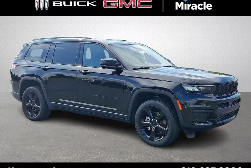 2023 Jeep Grand Cherokee Altitude photo 1