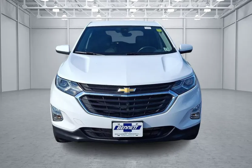 2020 Chevrolet Equinox LT photo 1