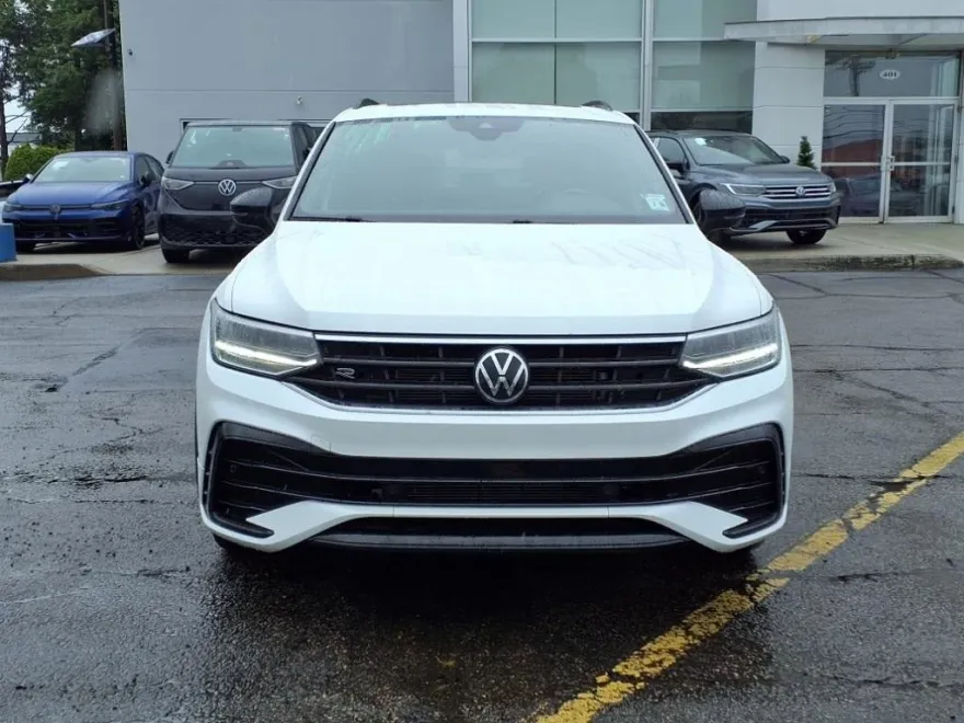 2023 Volkswagen Tiguan SE R-Line Black photo 1