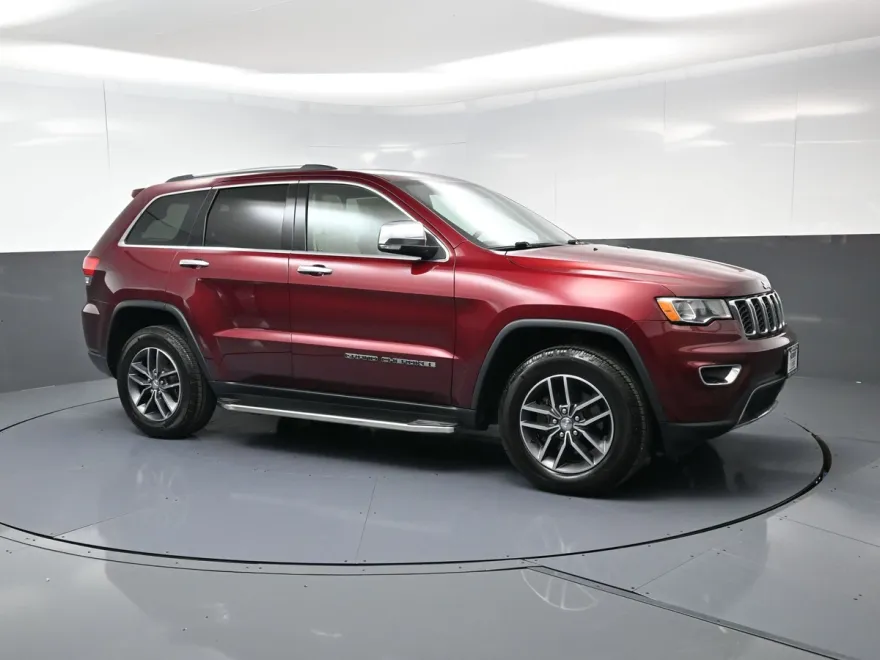 2017 Jeep Grand Cherokee Limited photo 1