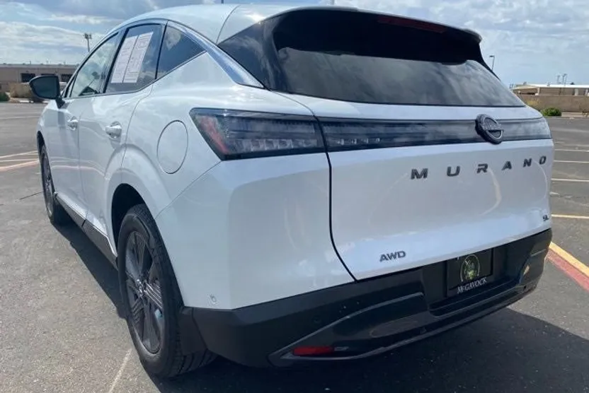 2025 Nissan Murano SL photo 1
