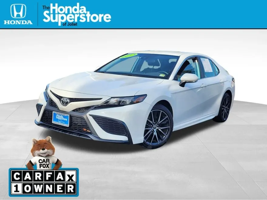 2023 Toyota Camry SE photo 1