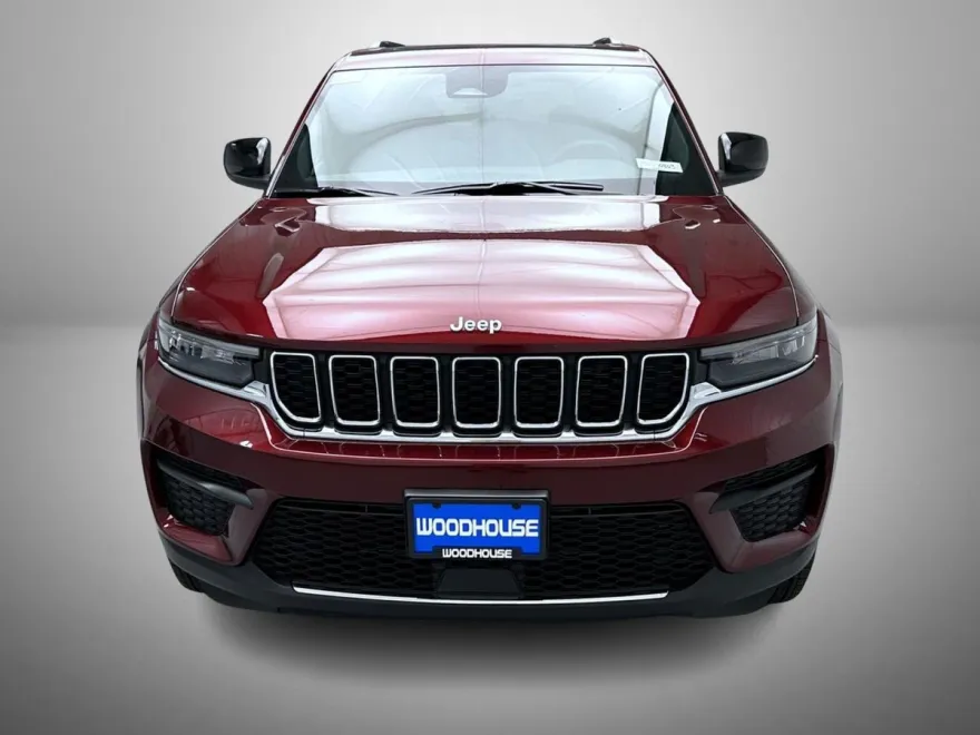 2025 Jeep Grand Cherokee Laredo Altitude photo 1
