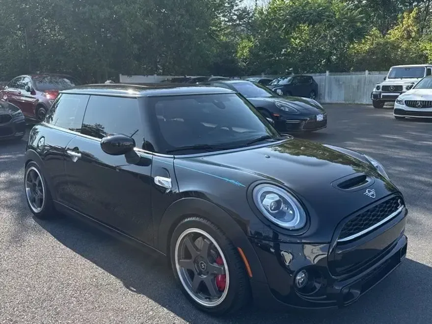 2020 Mini Cooper Hardtop S photo 1