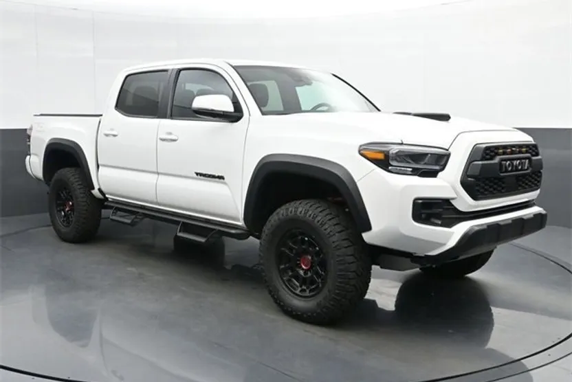 2023 Toyota Tacoma TRD Pro photo 1