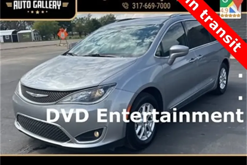 2020 Chrysler Pacifica Touring L photo 1