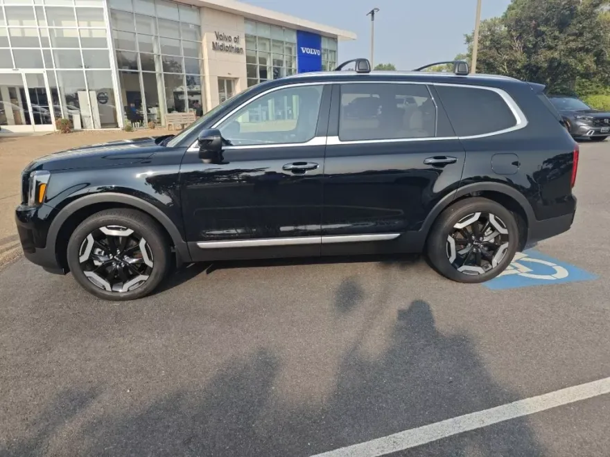 2024 Kia Telluride S photo 1