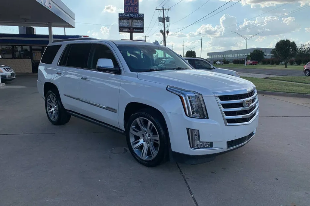 2016 Cadillac Escalade Premium photo 1