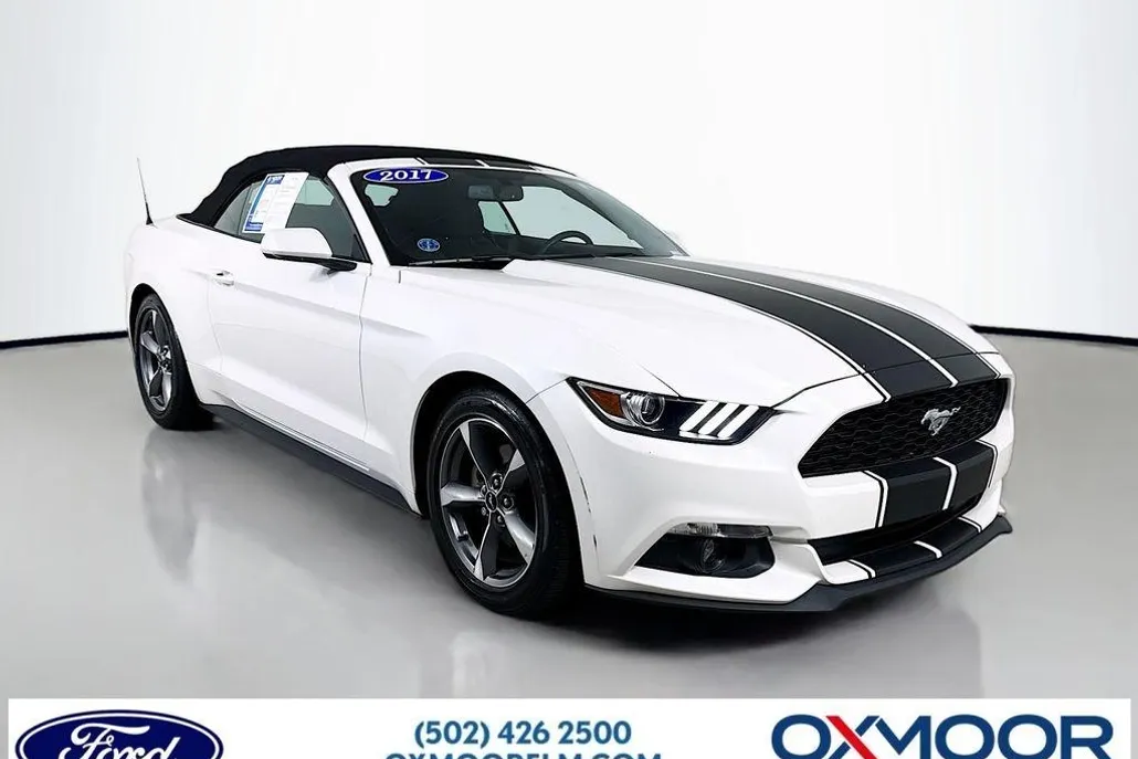 2017 Ford Mustang V6 Convertible photo 1
