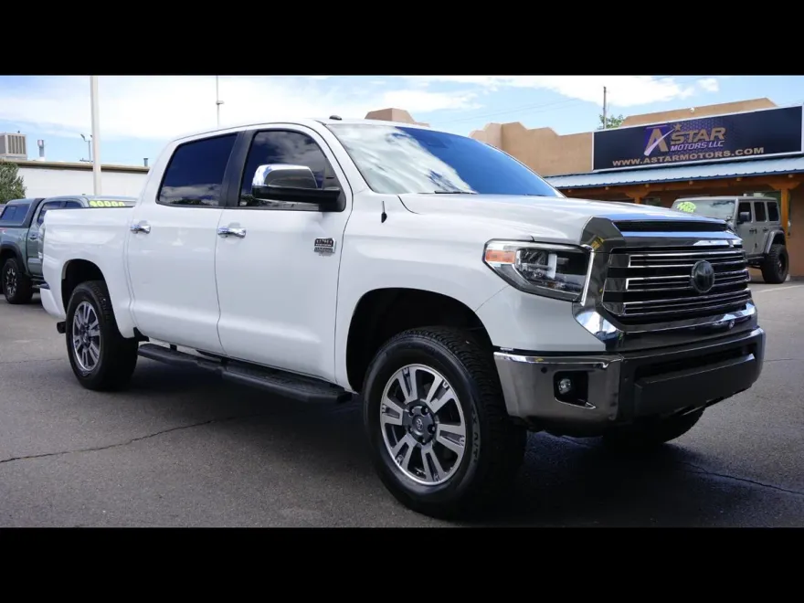 2019 Toyota Tundra Platinum CrewMax photo 1