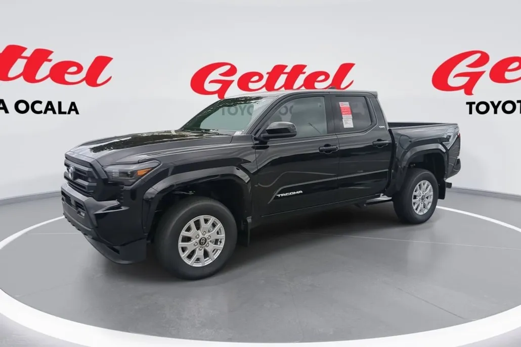 2025 Toyota Tacoma SR5 photo 1