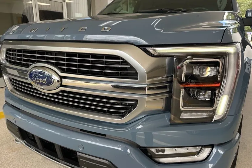2023 Ford F-150 Limited photo 1