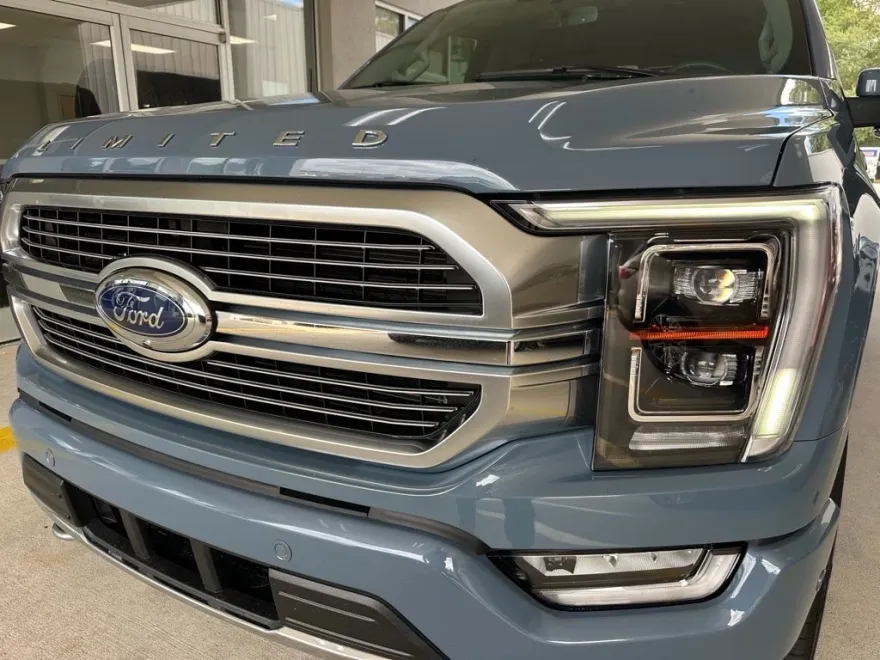 2023 Ford F-150 Limited photo 1