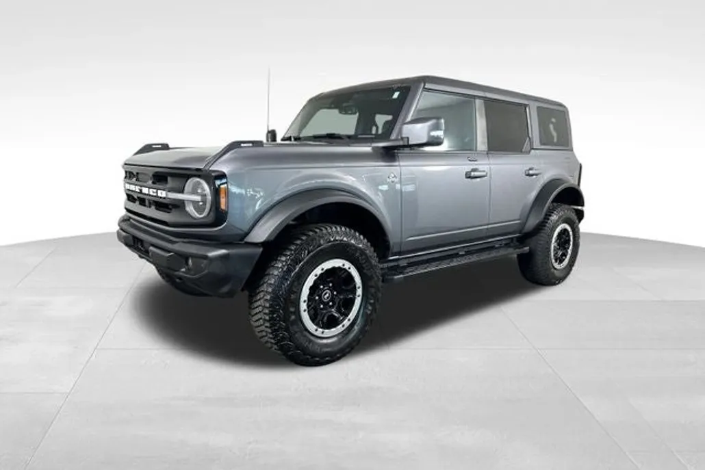 2023 Ford Bronco Outer Banks photo 1