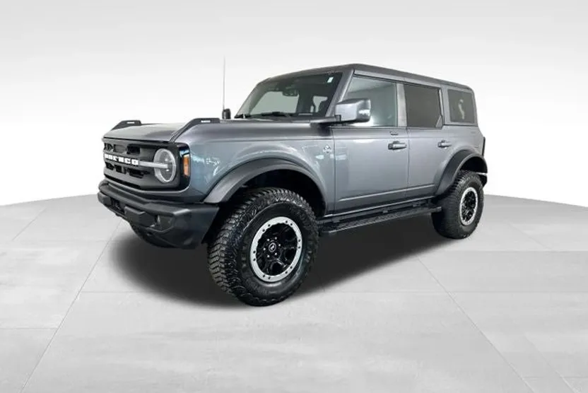 2023 Ford Bronco Outer Banks photo 1