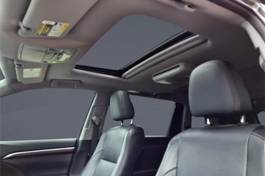 2016 Toyota Highlander Limited photo 1