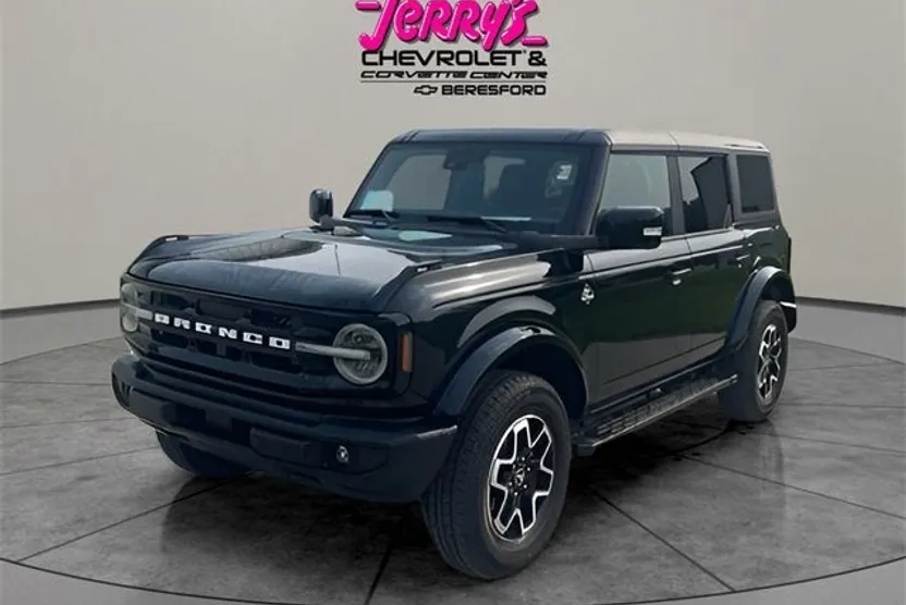 2024 Ford Bronco Outer Banks photo 1