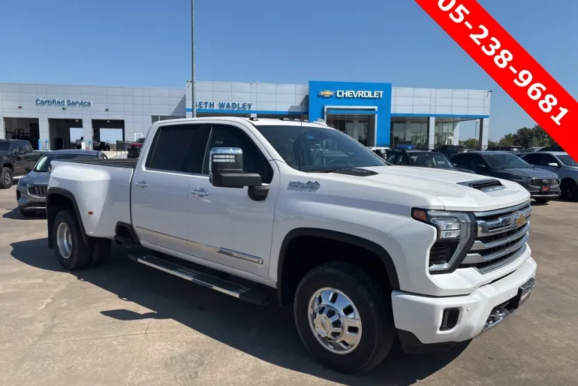 2024 Chevrolet Silverado 3500HD High Country photo 1