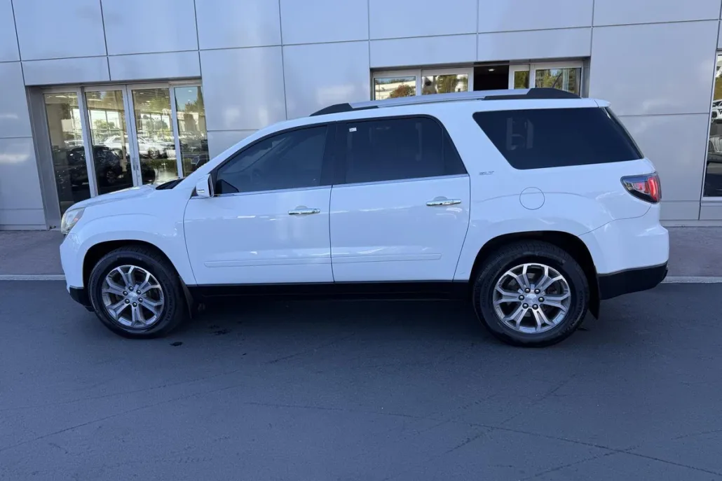 2016 Gmc Acadia SLT photo 1