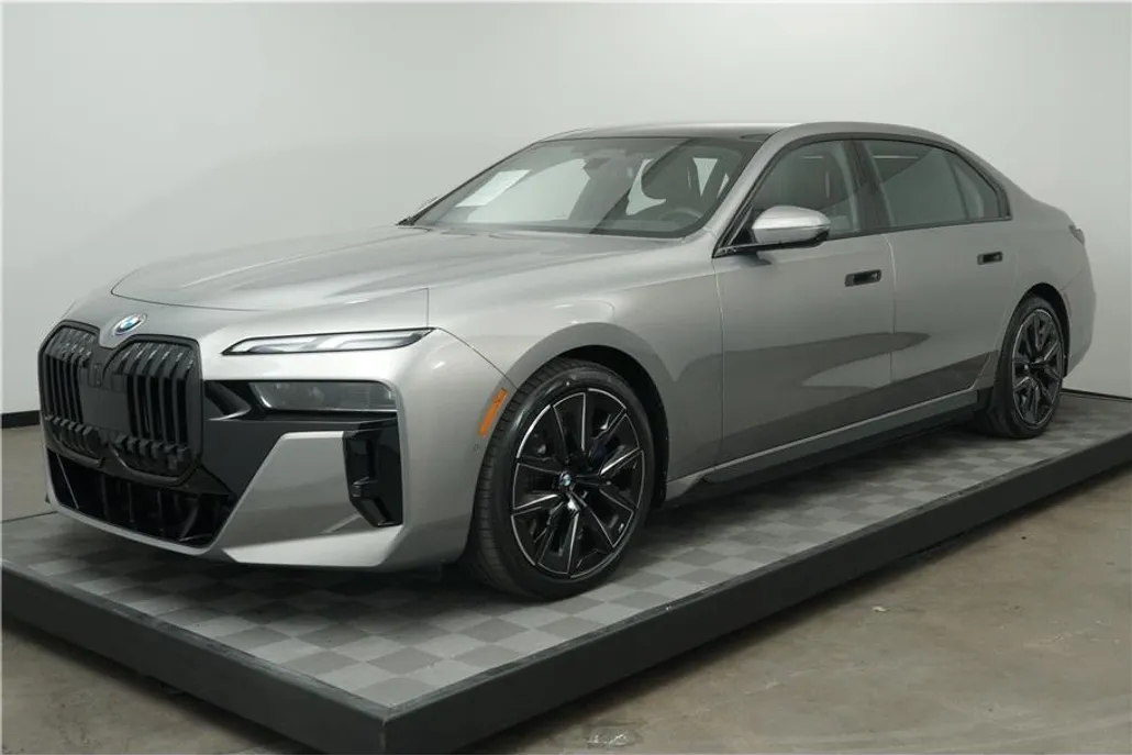 2024 Bmw i7 xDrive60 photo 1