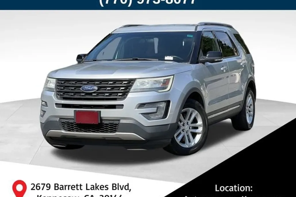 2017 Ford Explorer XLT photo 1