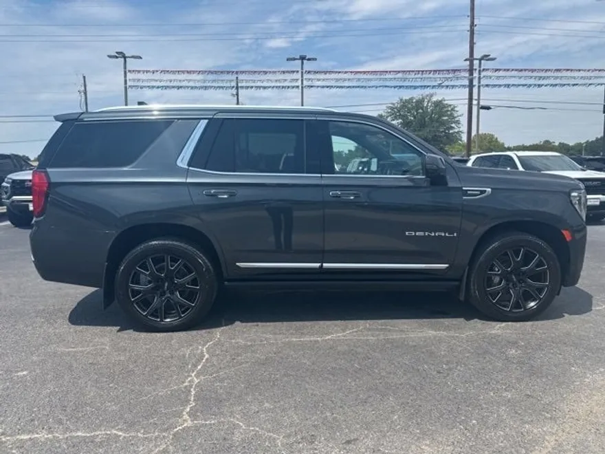 2022 Gmc Yukon Denali photo 1