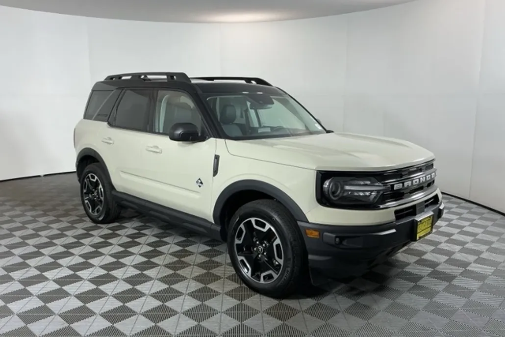 2024 Ford Bronco Sport Outer Banks photo 1