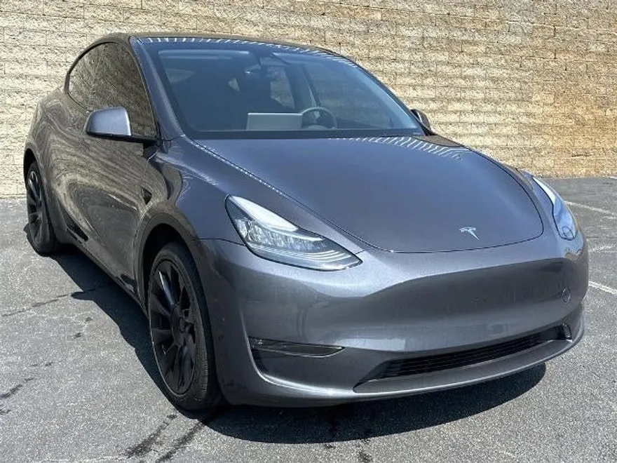 2023 Tesla Model Y Long Range photo 1