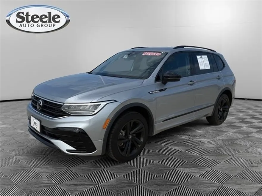 2023 Volkswagen Tiguan SE R-Line Black photo 1