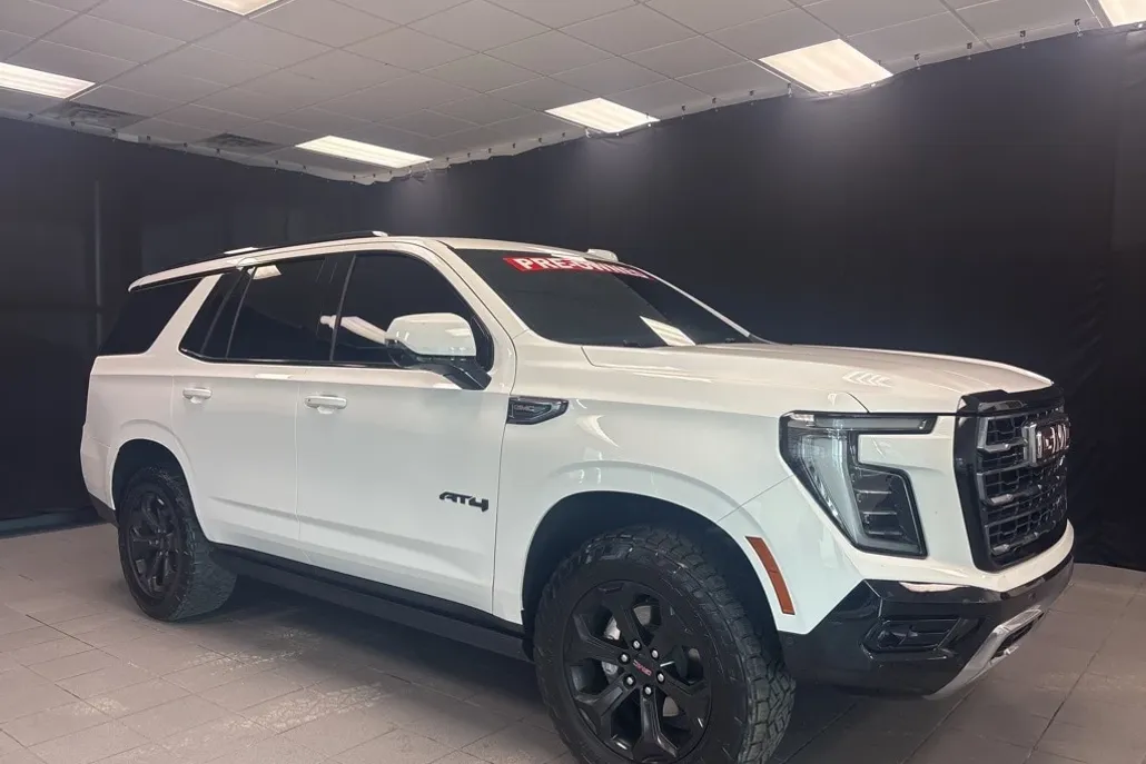 2025 Gmc Yukon AT4 photo 1